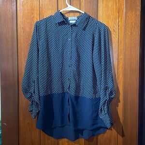 Van Heusen button down dress shirt woman’s